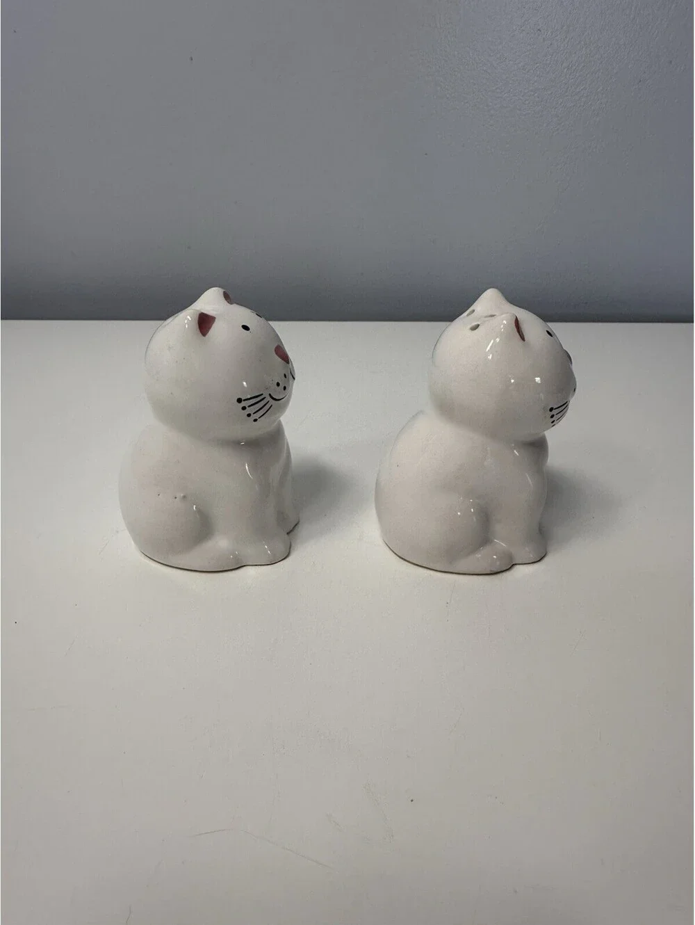 VTG 1980s Brazilian “Cozy Cats” White Ceramic Salt & Pepper Shakers 3.5” H EUC